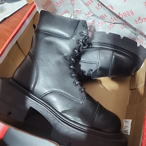 Rouge Womens Thick Sole Combat Platform Boots. Brand New In Box. - Picture 3 of 8